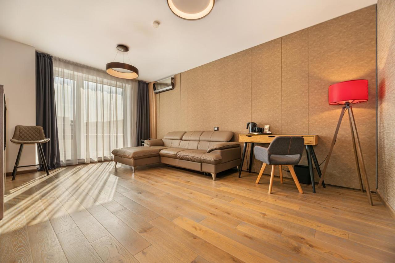 Promenada Studios Брашов Екстериор снимка