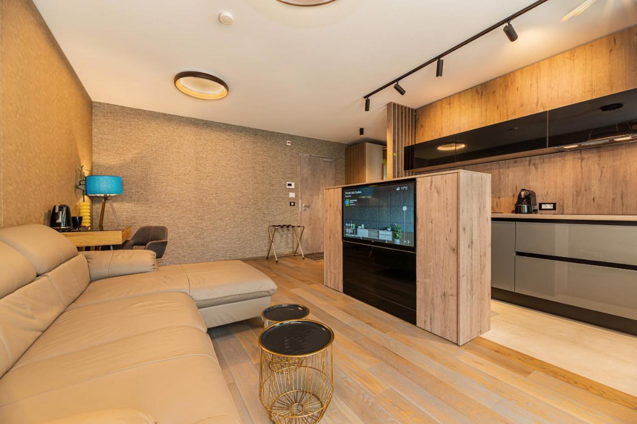 Promenada Studios Брашов Екстериор снимка